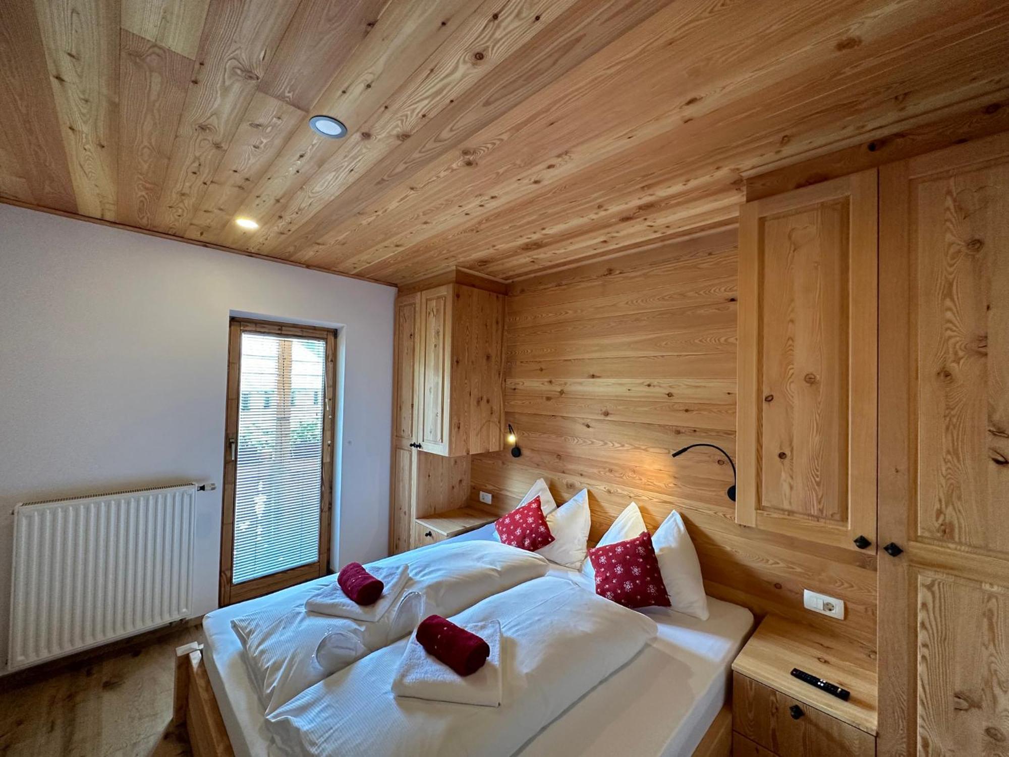 Hotel Surc Kranjska Gora Buitenkant foto