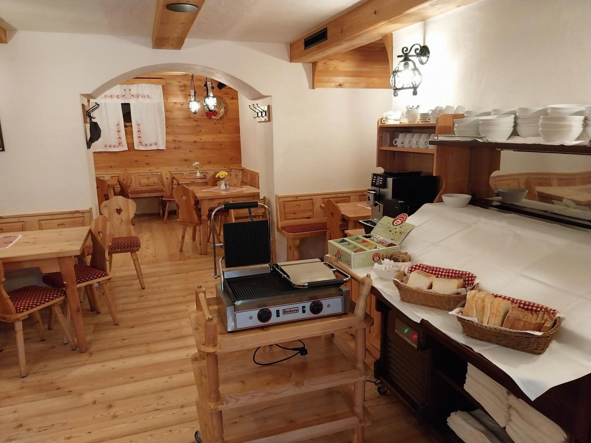 Hotel Surc Kranjska Gora Buitenkant foto