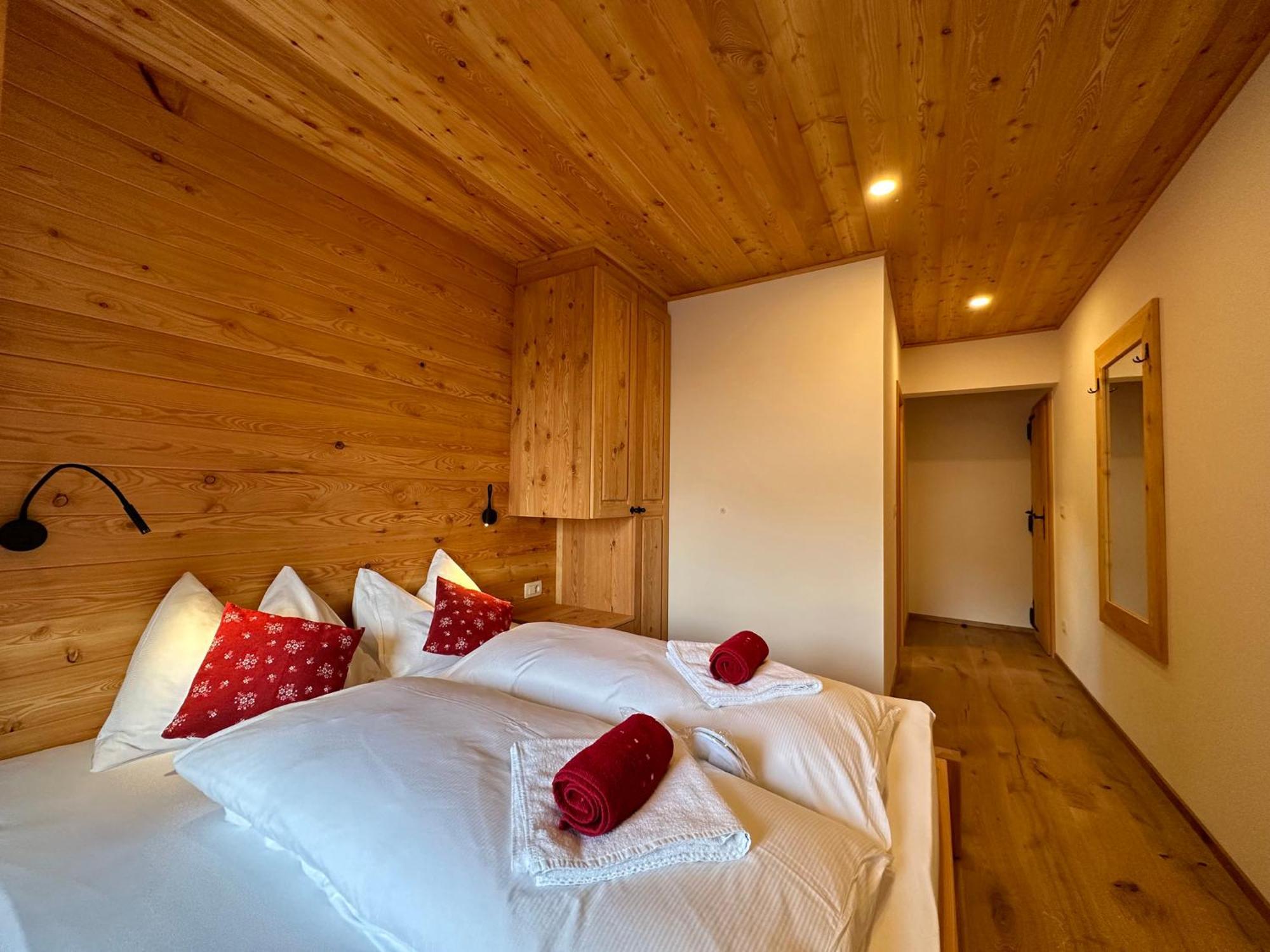 Hotel Surc Kranjska Gora Buitenkant foto