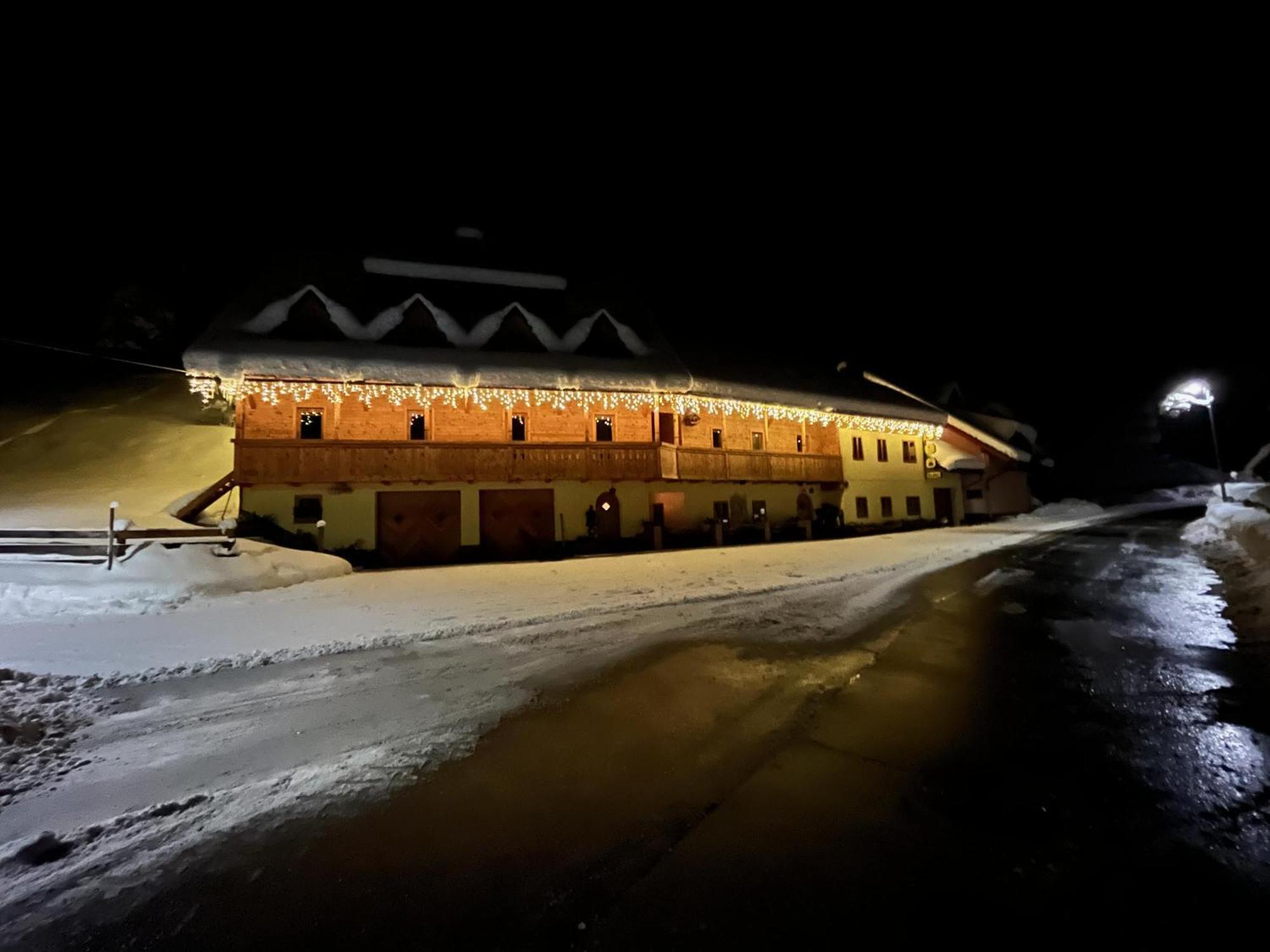 Hotel Surc Kranjska Gora Buitenkant foto
