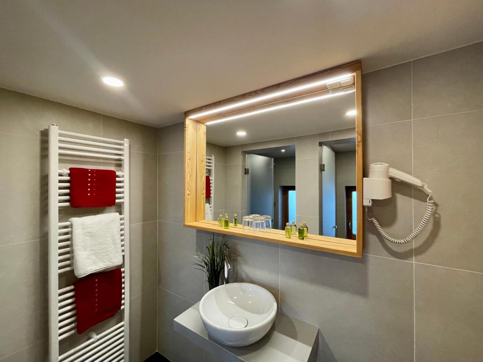 Hotel Surc Kranjska Gora Buitenkant foto