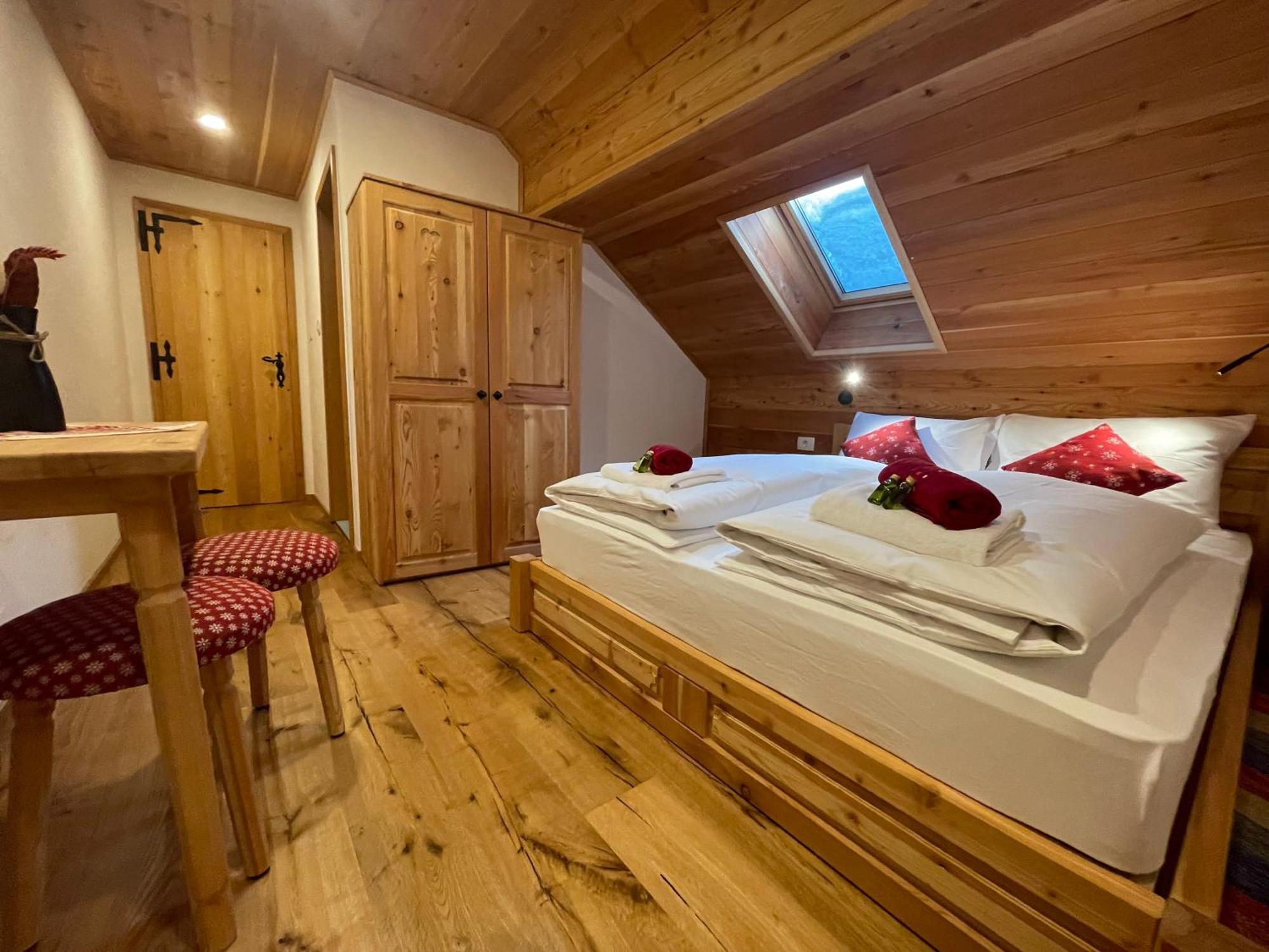 Hotel Surc Kranjska Gora Kamer foto