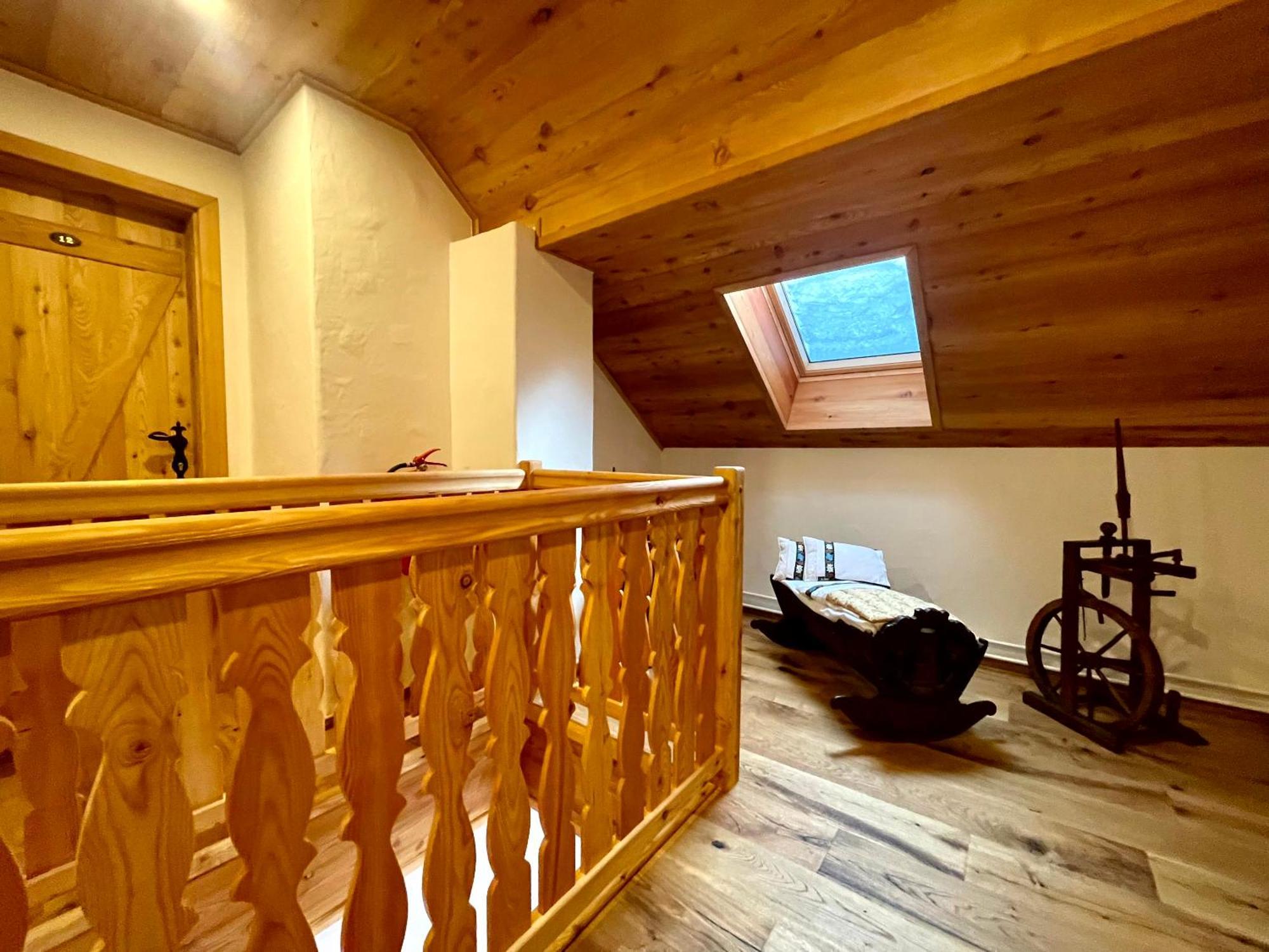 Hotel Surc Kranjska Gora Buitenkant foto