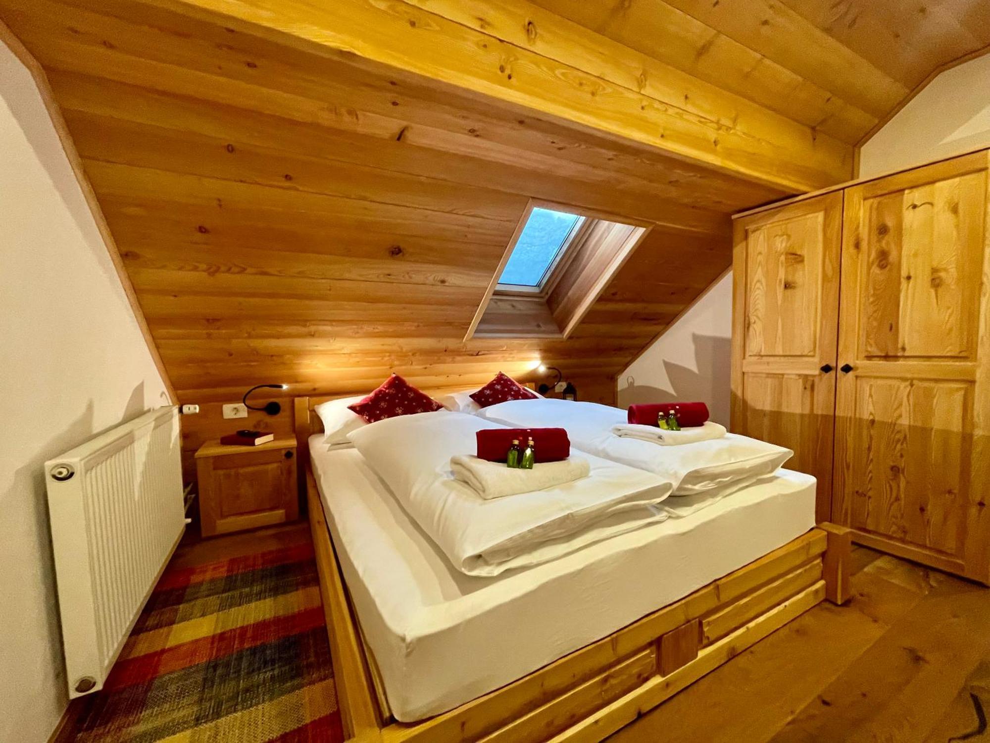 Hotel Surc Kranjska Gora Buitenkant foto